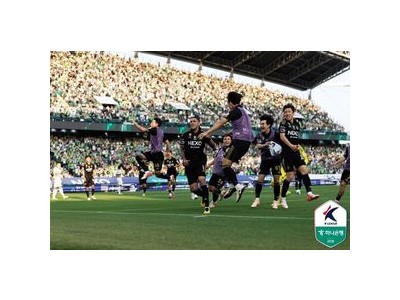 티아고 승점 3점 선물에 전북 팬들 환호