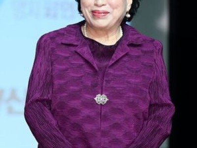 전원주 성수동 데이트에 나서며 연하 훈남과 핑크빛 분위기