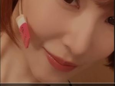 티파니 영 결혼 후 인형 같은 외모로 화제