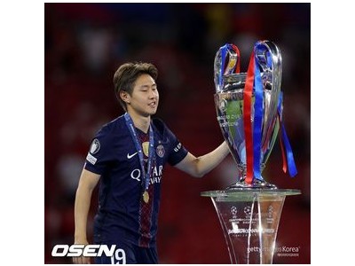 이강인에게도 영향? PSG 공격수 이적 소식