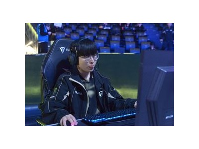 김기인 오로라전에서 미드 라이너 실력 뽐내며 팀 이끌어