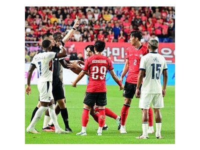 이한범 경기 중 흥분해 옐로카드 받은 이유가 뭐임